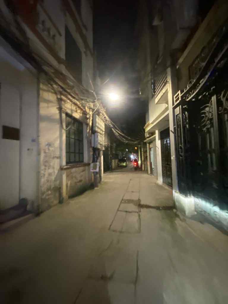 CON CHƠI CỜ BẠC VỠ NỢ CẦN TIỀN BÁN GẤP - NHÀ SIÊU ĐẸP TRUNG TÂM QUẬN CẦU GIẤY - TẶNG FULL NỘI THẤT - SỔ ĐỎ CHÍNH CHỦ-20M RA Ô TÔ 
